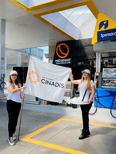 Evento de inauguração para posto de gasolina ABC